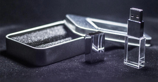 32 GB Personalised Crystal Pendrive Available!